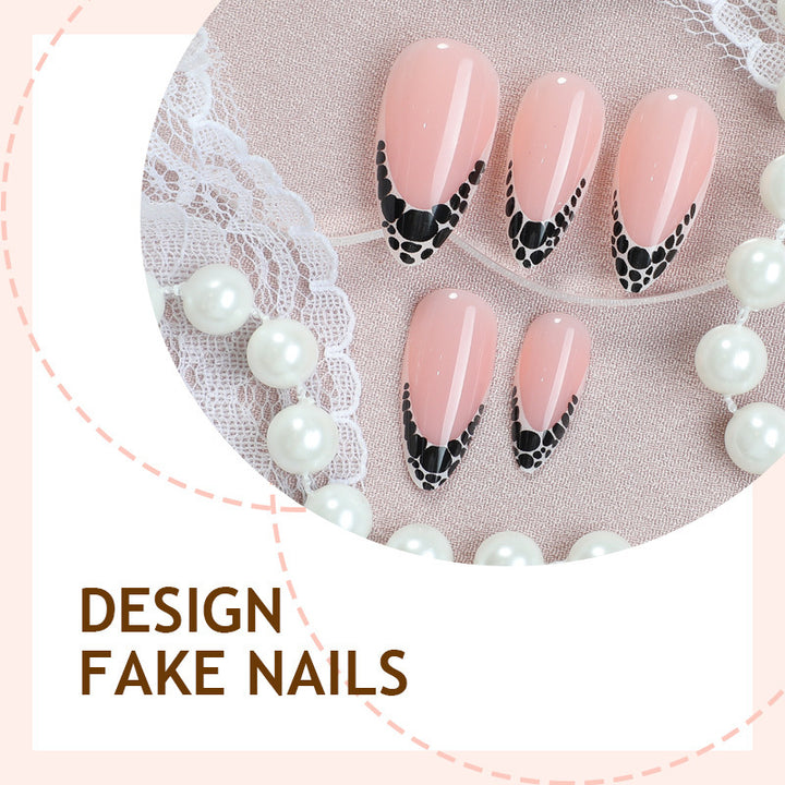 Stylish black and white patterned artificial nails Stornfield