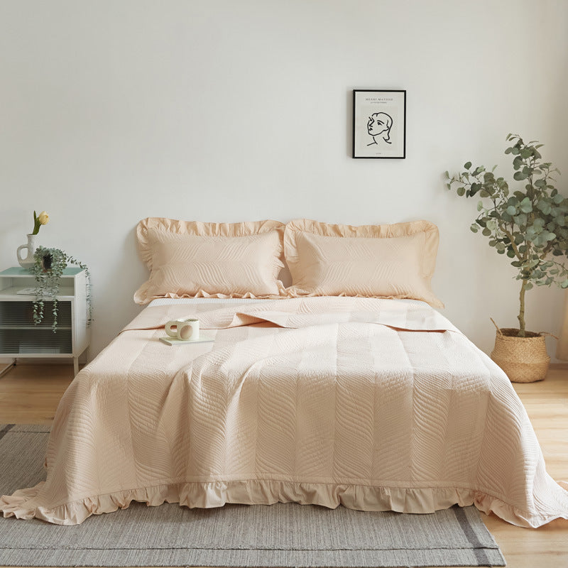 Quilted Leaf-Pattern Ruffled Bedspread and Pillow Sham Set