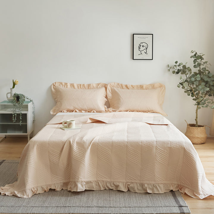 Quilted Leaf-Pattern Ruffled Bedspread and Pillow Sham Set