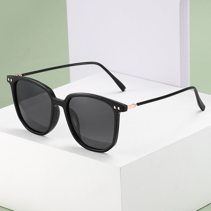 Women's fashionable oversized sunglasses with sturdy frame and UV protection Stornfield