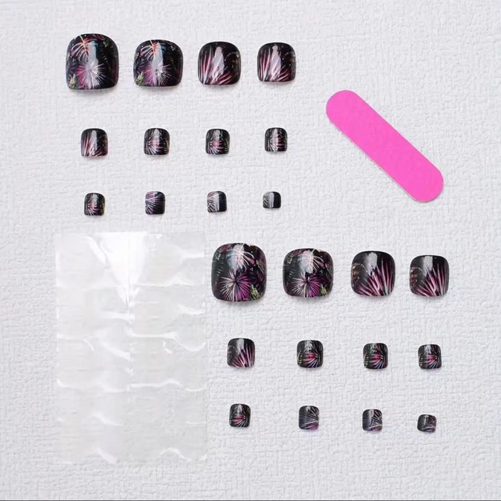 Nail art set with creative floral design Stornfield