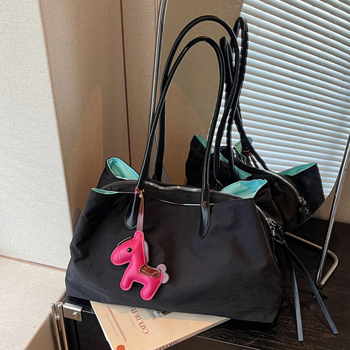 Elegant Tote Bag with Zipper and Practical Interior Pockets Stornfield