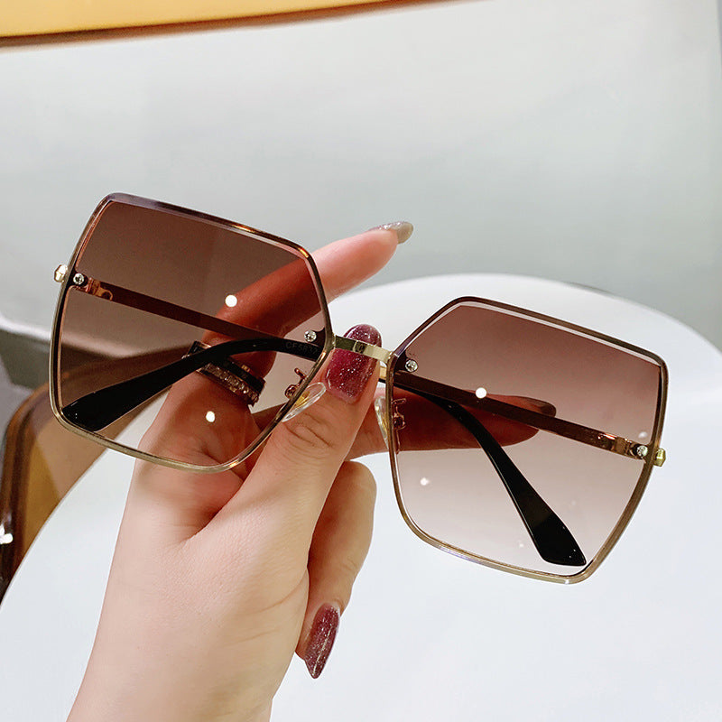 Ladies fashionable square sunglasses with polarized lenses Stornfield