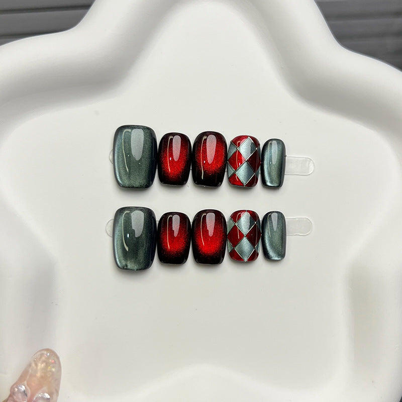 Glamorous Press-On Nail Art Set