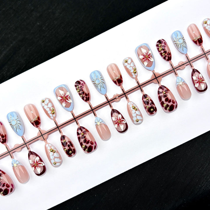 Elegant Polka Dot and Lace Press-On Nail Set