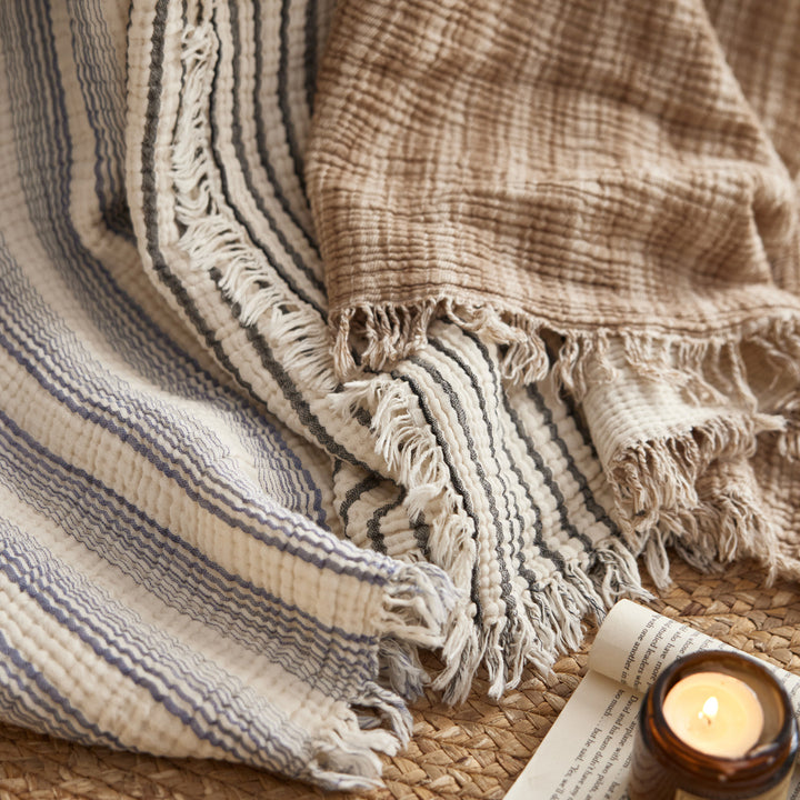 Ladies elegant and airy bedspread made of high-quality cotton Stornfield