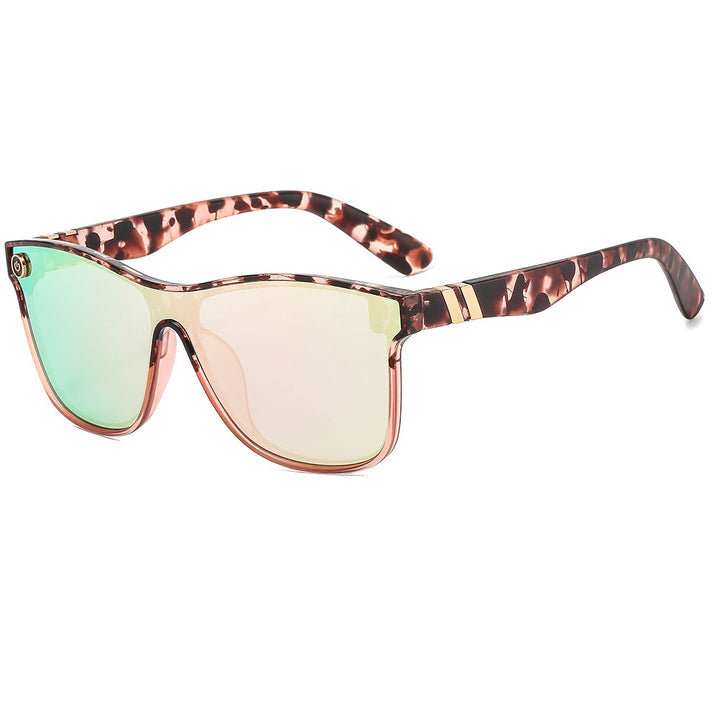 Fashion-Forward Retro-Inspired Sunglasses Stornfield