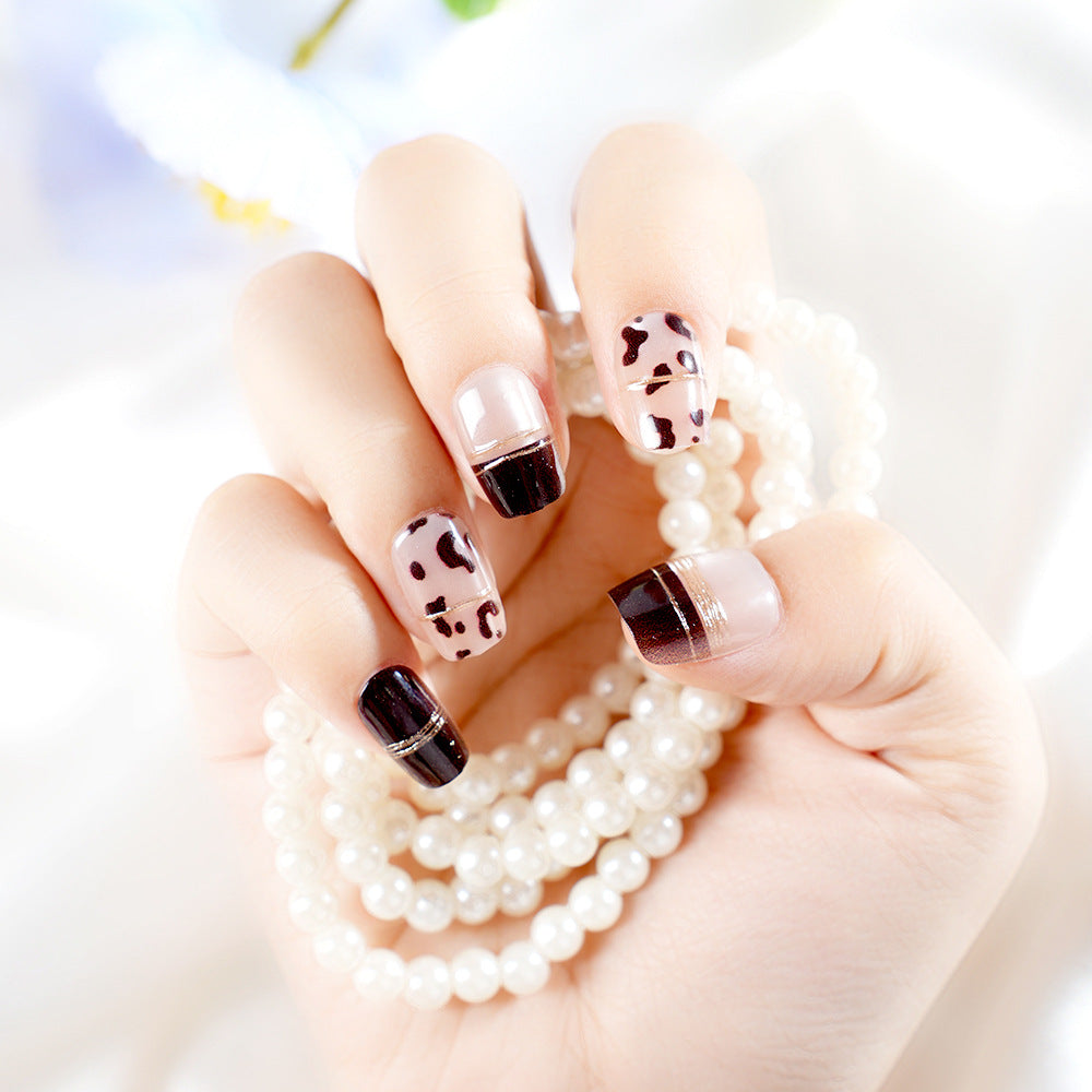 Artistic Press-On Nail Art Set Stornfield