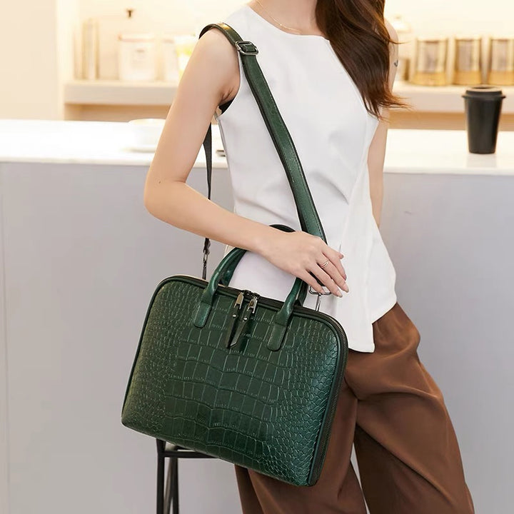 Elegant Handbag in Crocodile Look Stornfield