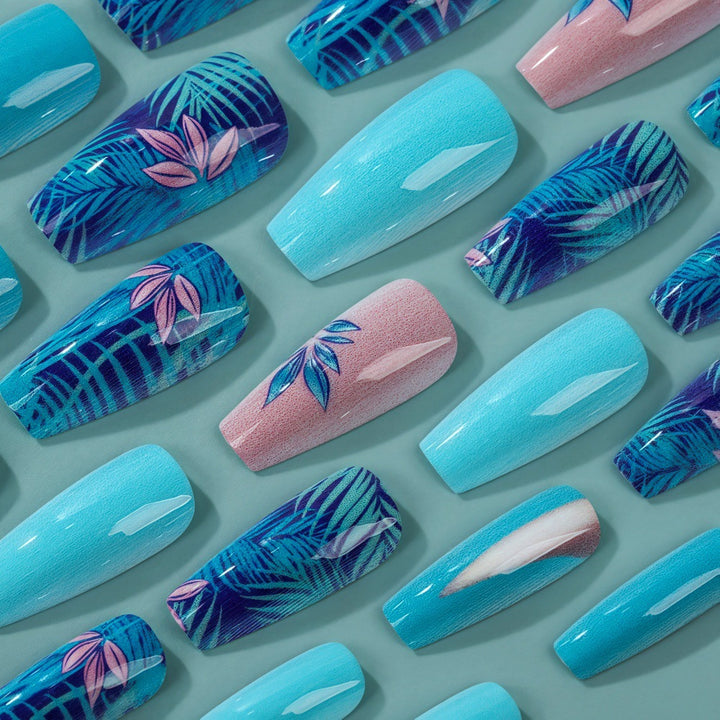Artificial nails in exotic palm design Stornfield