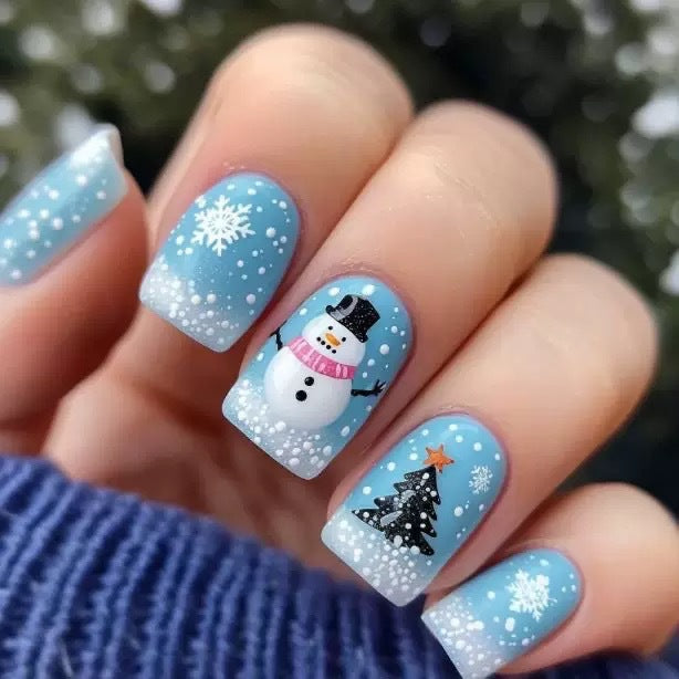 Artificial nail set with winter motifs and festive accents Stornfield