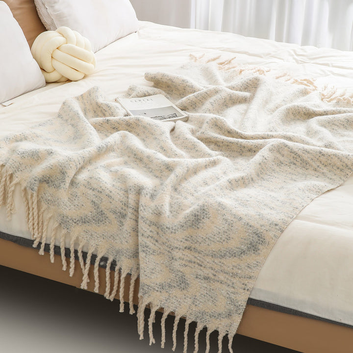 Ladies elegant and cozy blanket with fringes Stornfield