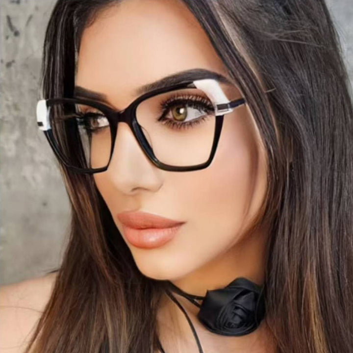 Ladies square sunglasses with elegant metal frame and protective UV filter Stornfield