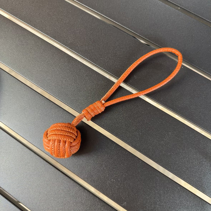 Multifunctional Knot Keychain Accessory Stornfield