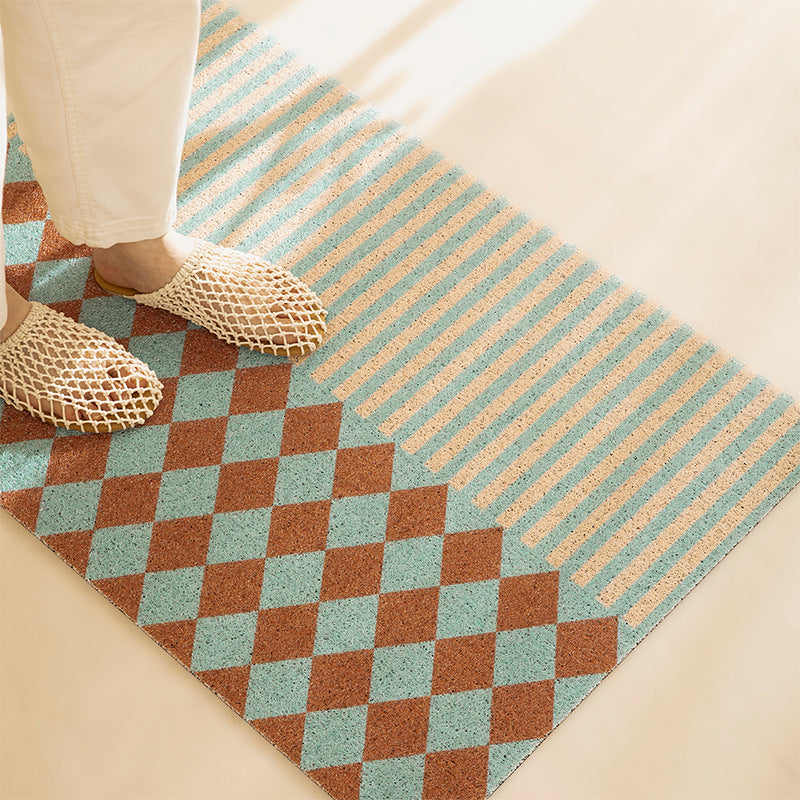 Non-slip coconut doormat with striped and diamond pattern