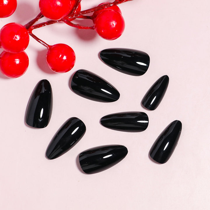 Press-On Almond-Shaped Nail Tips Stornfield