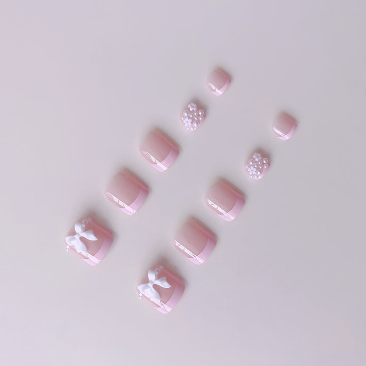 Nail art set with cute 3D bows and pearl embellishments Stornfield