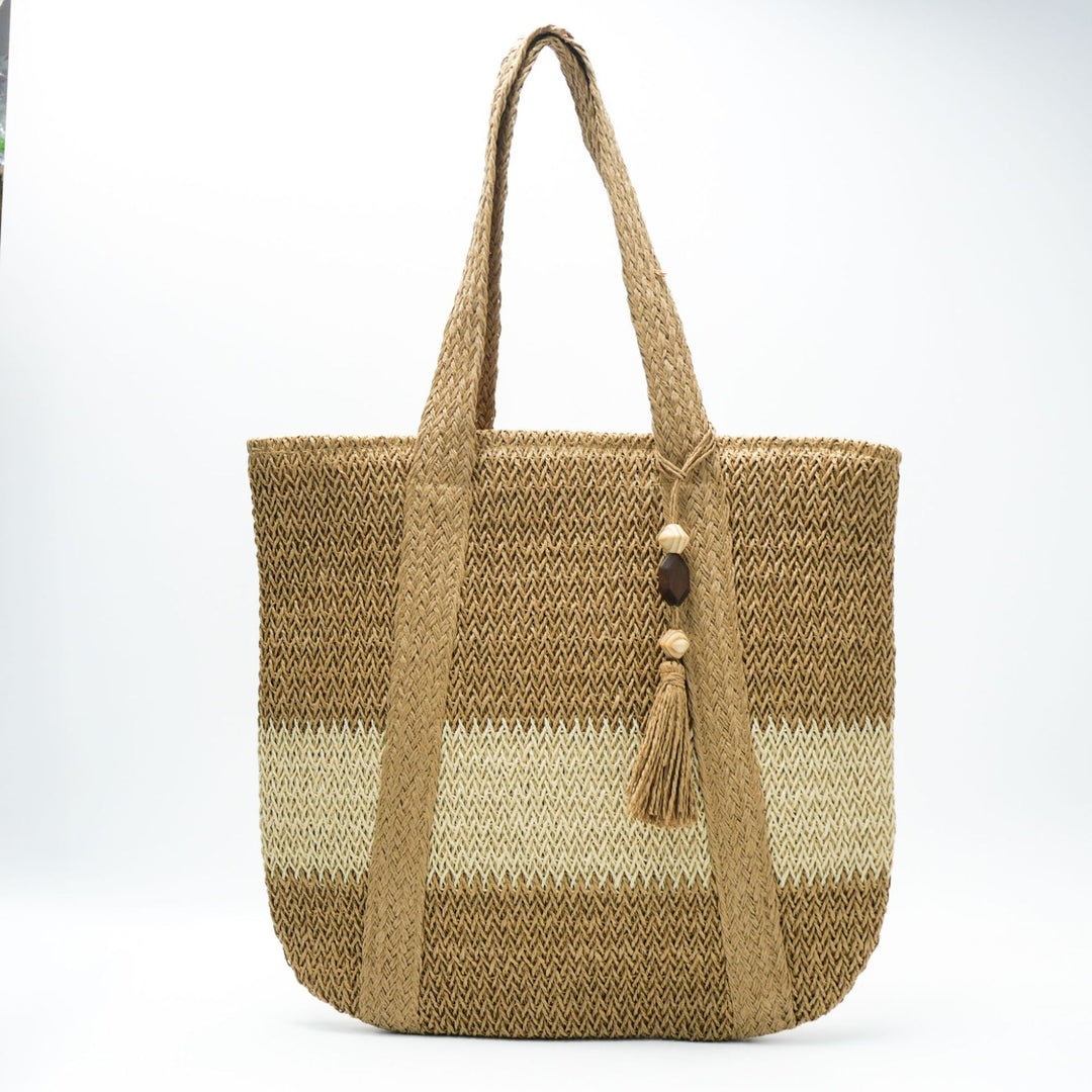 Generous shoulder bag made of natural material Stornfield