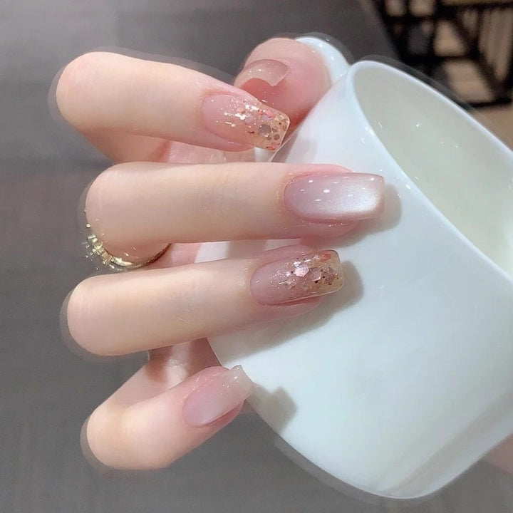 Artificial Nails In Elegant Glitter Finish Stornfield