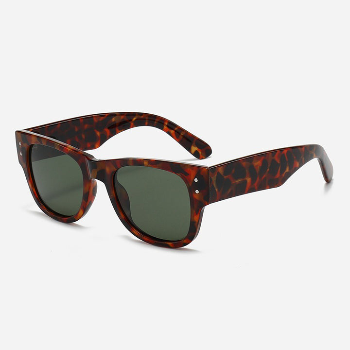 Ladies sunglasses in minimalist and elegant design Stornfield