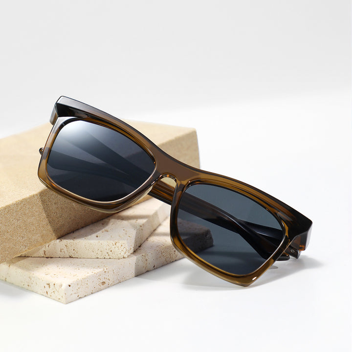Women's fashionable sunglasses in trendy frame Stornfield