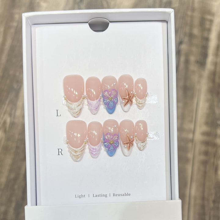 Artistic Press-On Nail Art Set with Floral and Starfish Design Stornfield