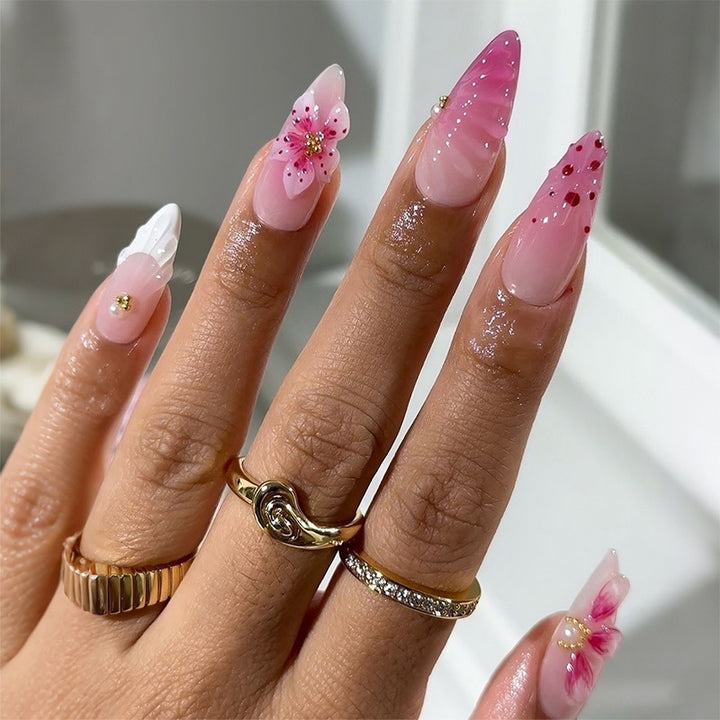 Artificial nails with floral decorations Stornfield