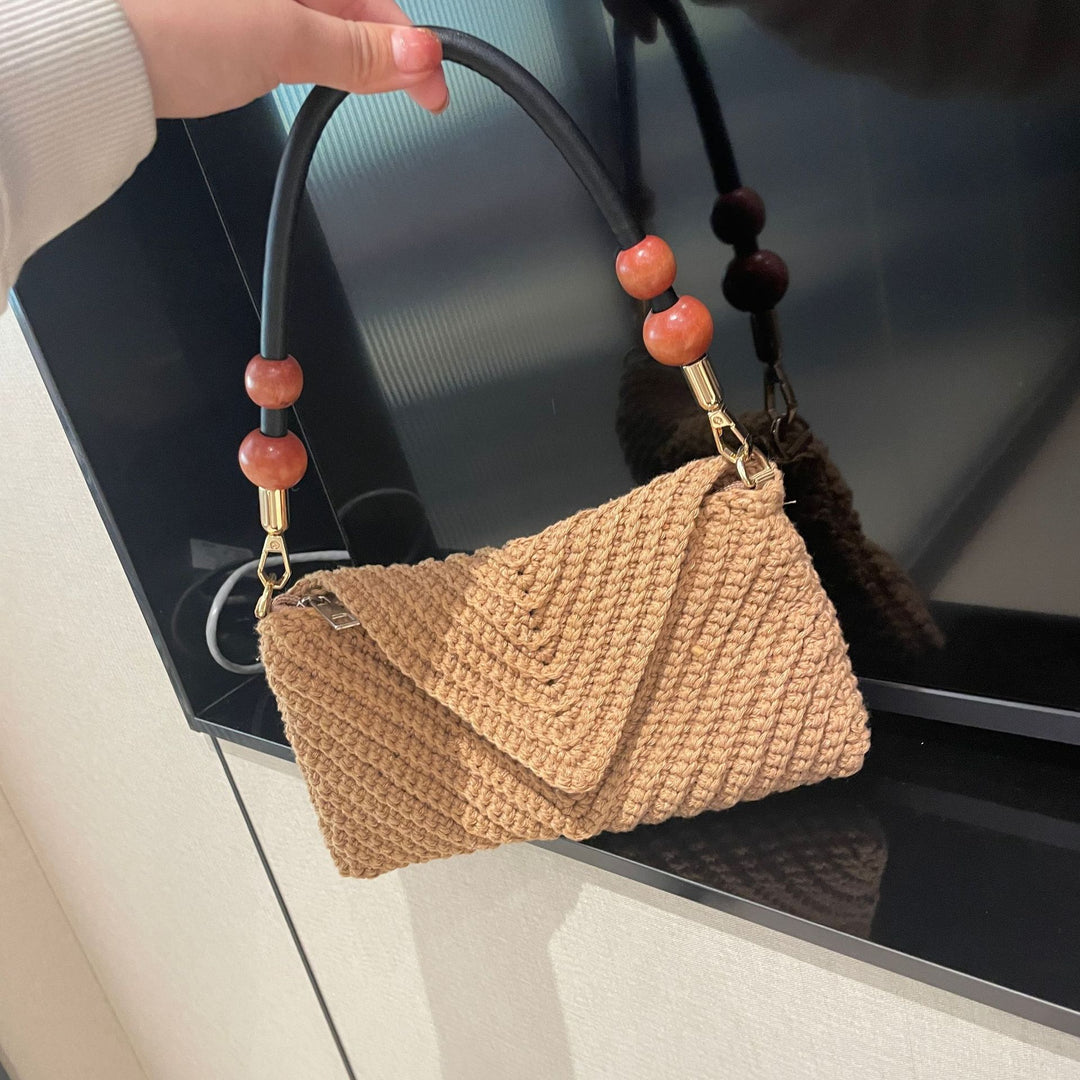 Bag with stylish integrated handle Stornfield
