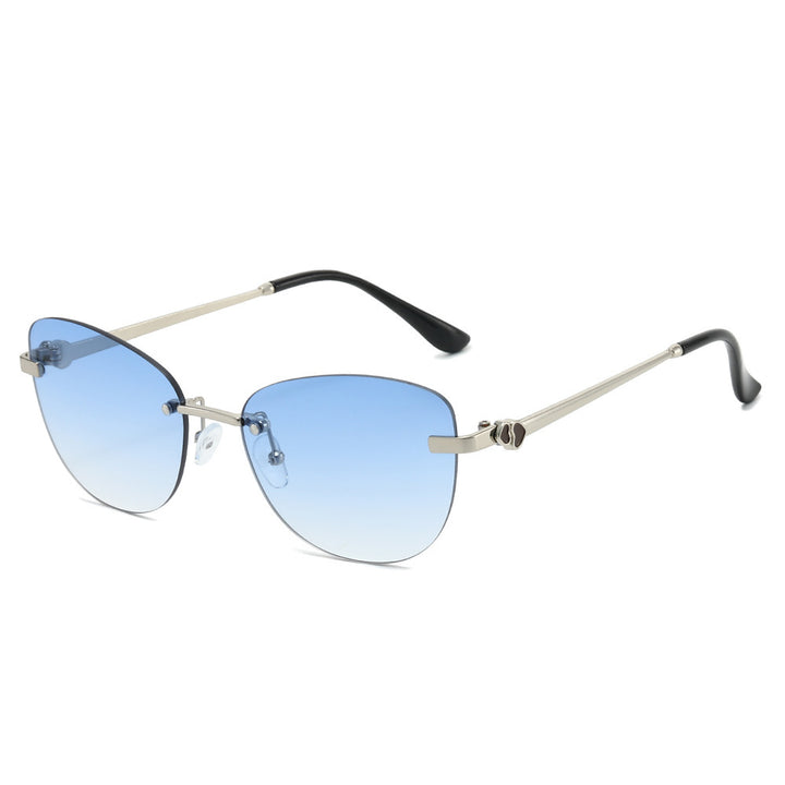 Elegant Cat-Eye Sunglasses Stornfield