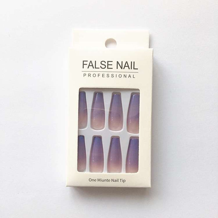 Elegant and creative art nails Stornfield
