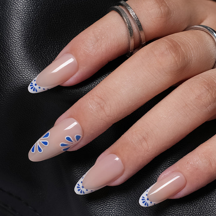 Decorative Floral Press-On Nail Set