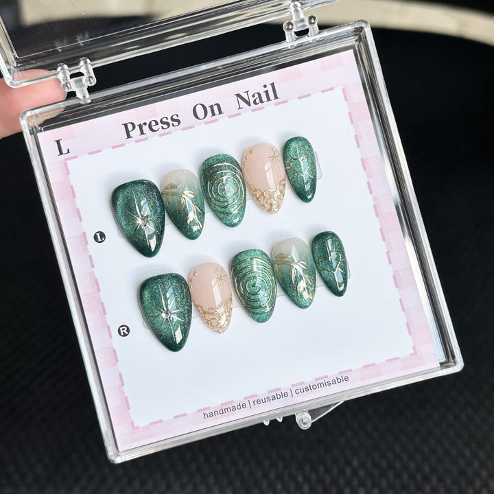 Decorative Press-On Nail Art Set with Elegant Floral and Geometric Design