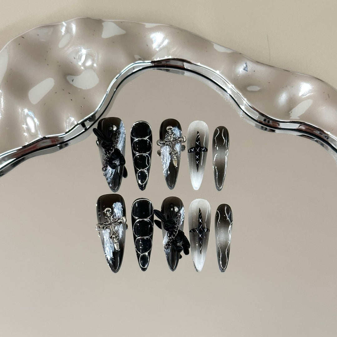 Artistic Gothic-Themed Press-On Nail Art Set