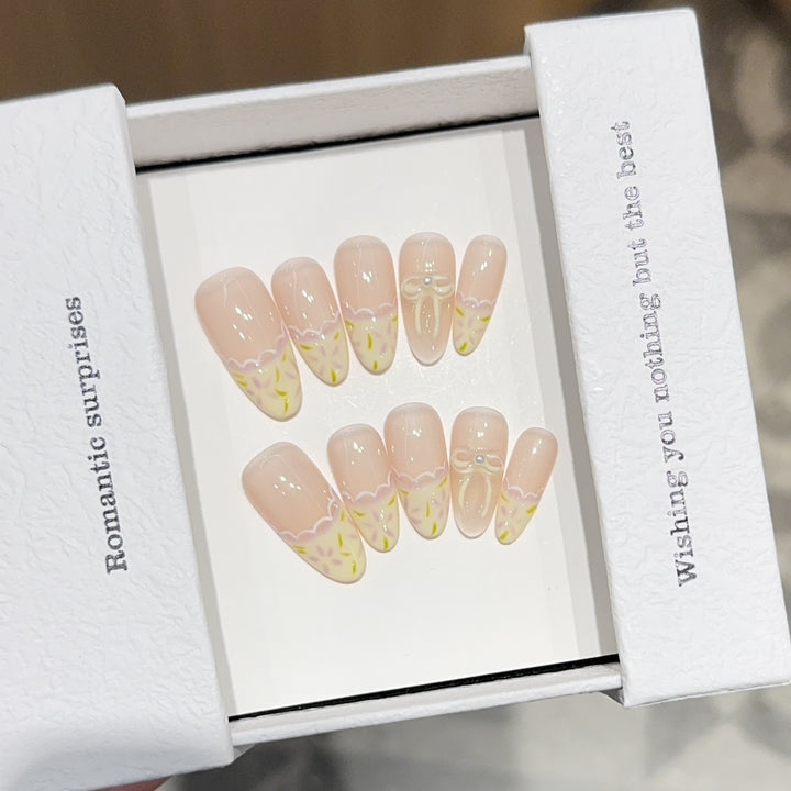 Artificial nails with romantic floral designs Stornfield