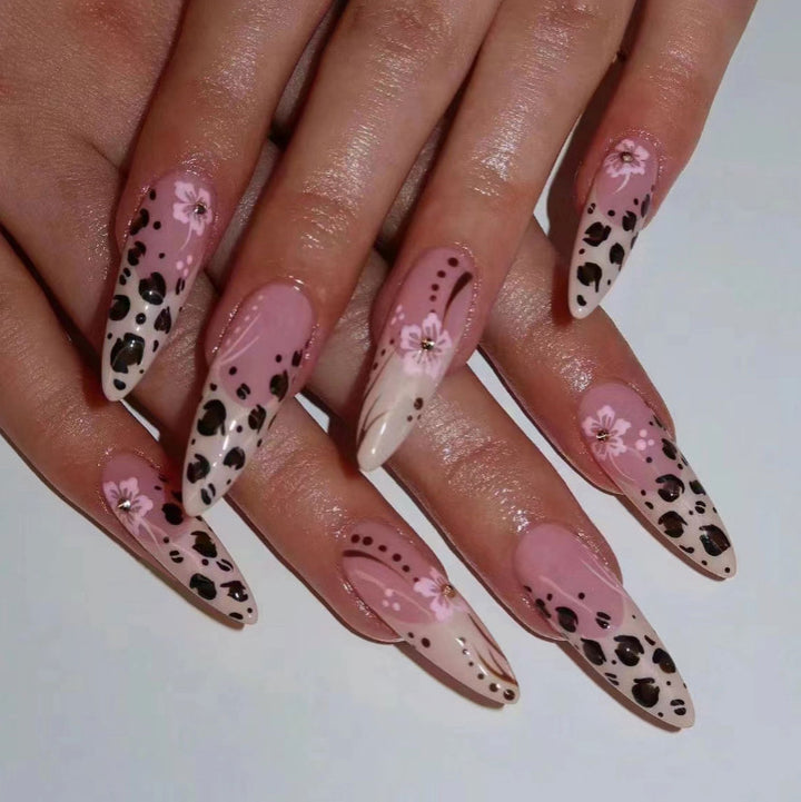 Designer Nail Art Stornfield