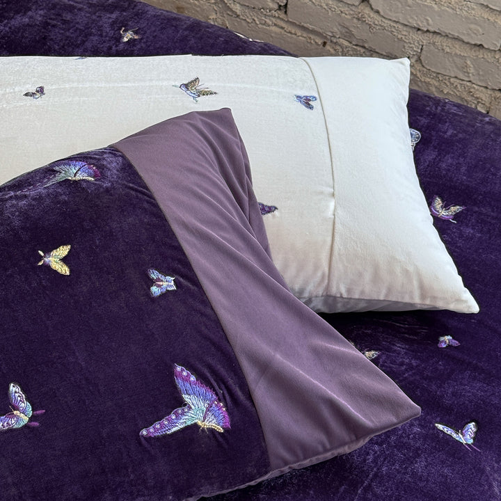 Percale bedding set with delicate butterfly embroidery