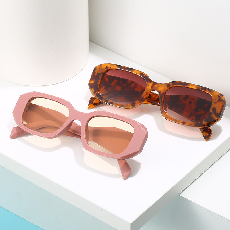 Women extravagant sunglasses in modern tortoise style Stornfield