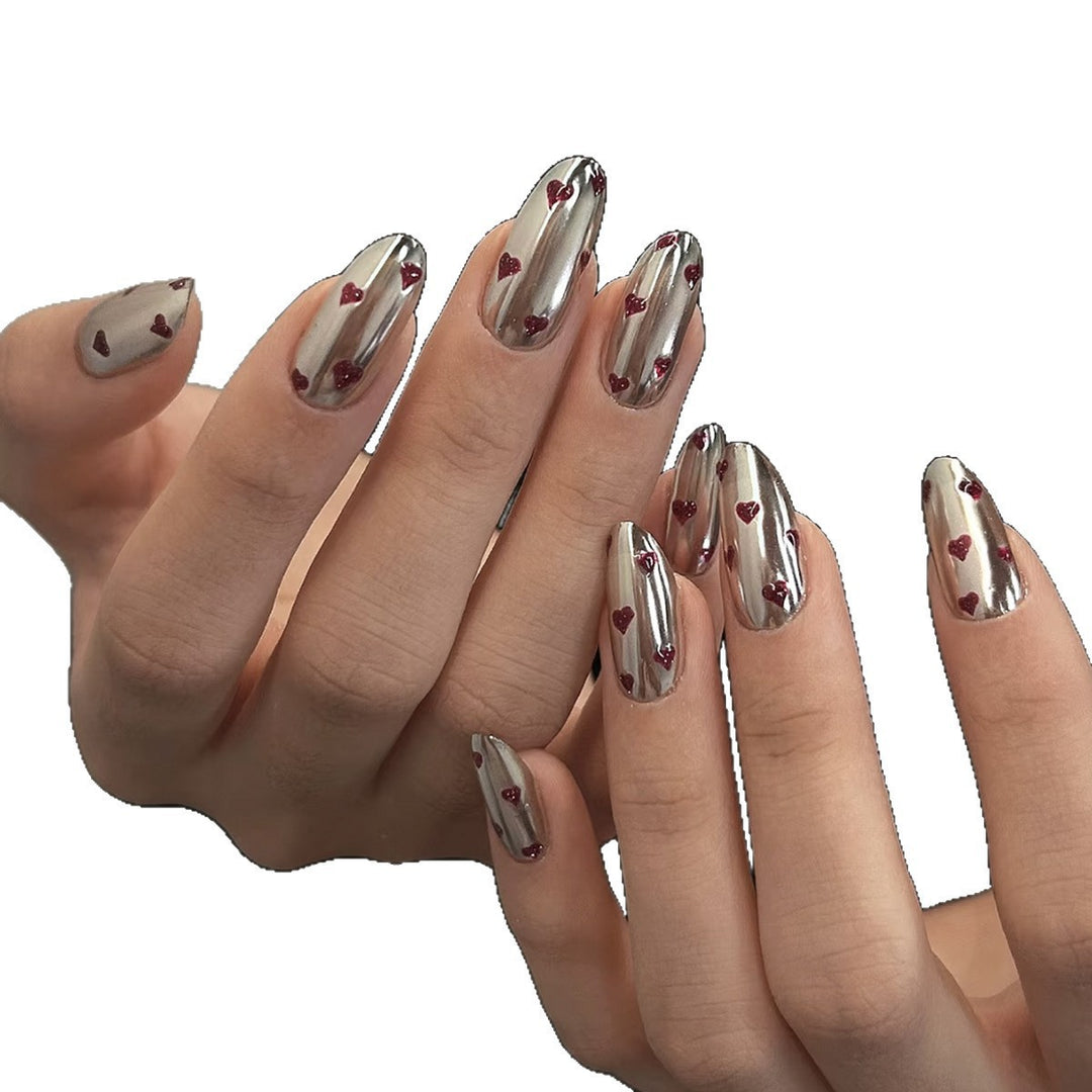 Nail art set with heart-shaped design Stornfield