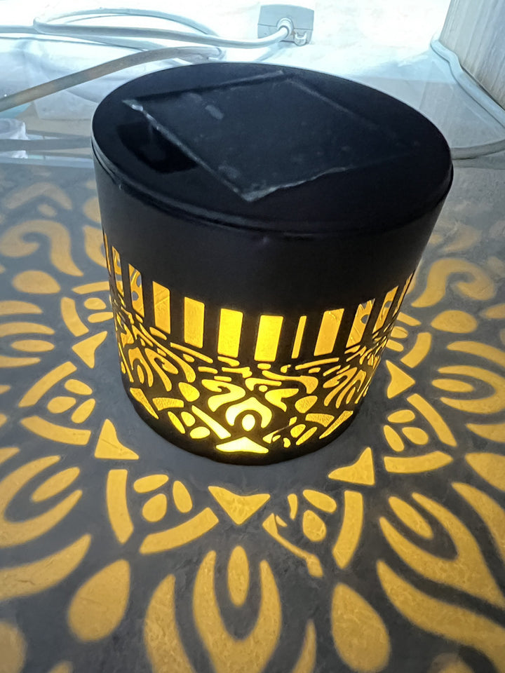 Solar Projection Garden Light With Decorative Floral Pattern And Dusk-To-Dawn Sensor Stornfield
