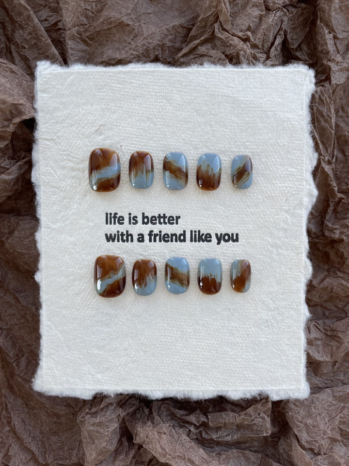 Artistic Resin Press-On Nail Art Set