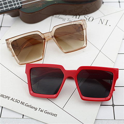 Women's oversized sunglasses in trendy corner design Stornfield