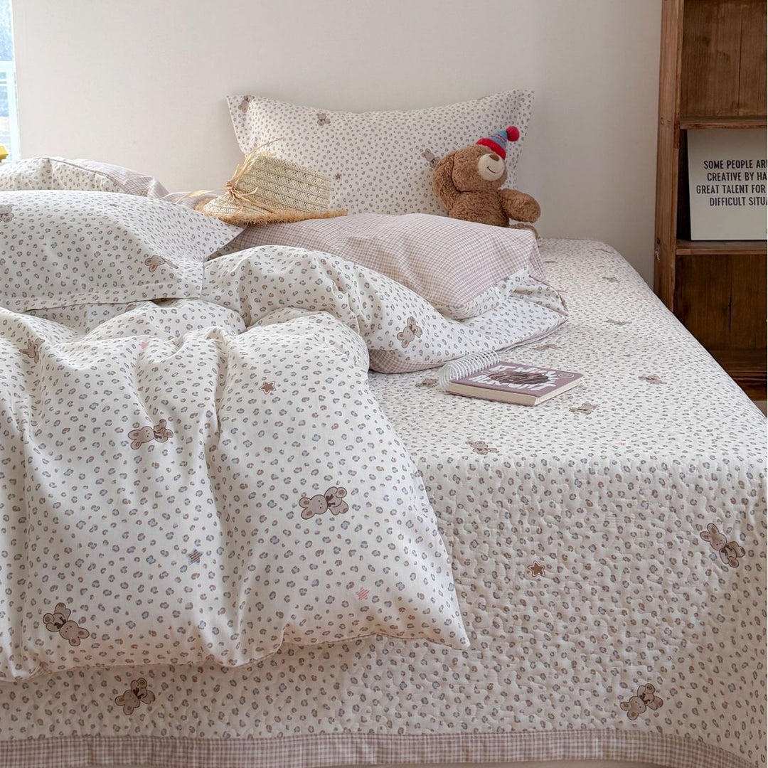 Quilted Cotton Bedding Set with Teddy and Micro Leopard Print