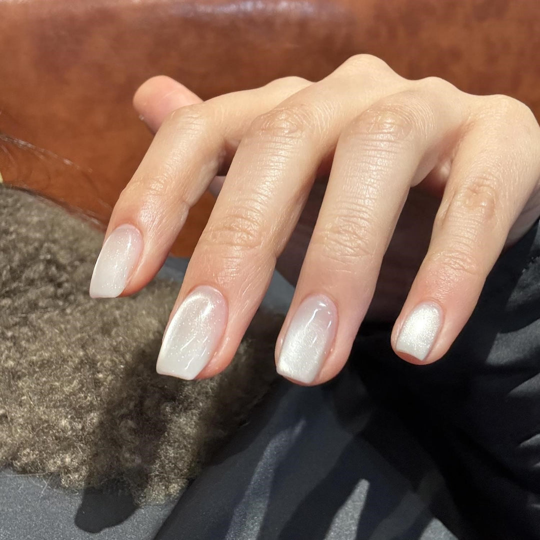 Elegant Press-On Nail Set with Glossy Pearl Finish Stornfield