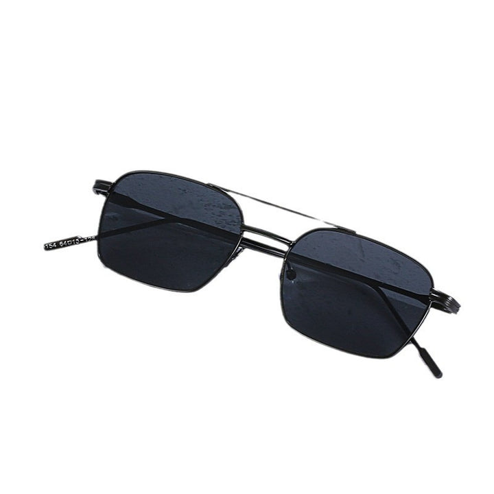 Elegant Geometric Frame Sunglasses Stornfield