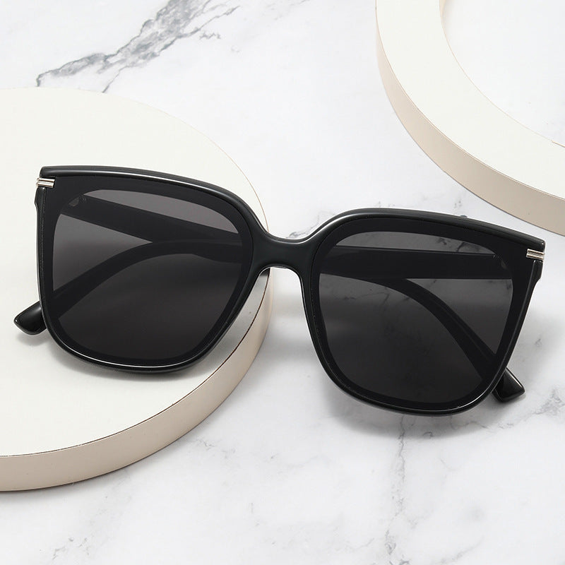 Women's Oversized Sunglasses with Fashionable Pattern Stornfield