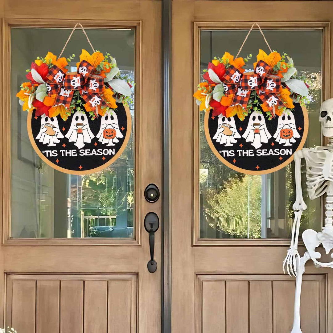 Halloween-Themed Decorative Wreath