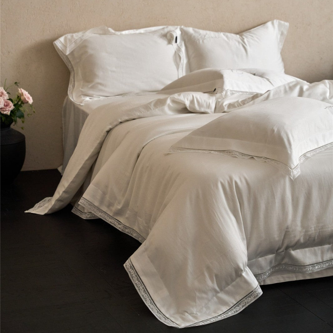 Luxury Cotton Sateen Duvet Cover Set with Embroidered Lace Hem