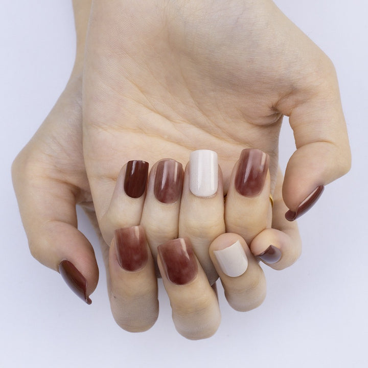 High-gloss artificial nails with rose effect Stornfield