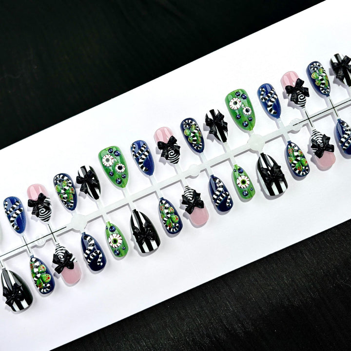 Artistic Themed Press-On Nail Set 1790745477