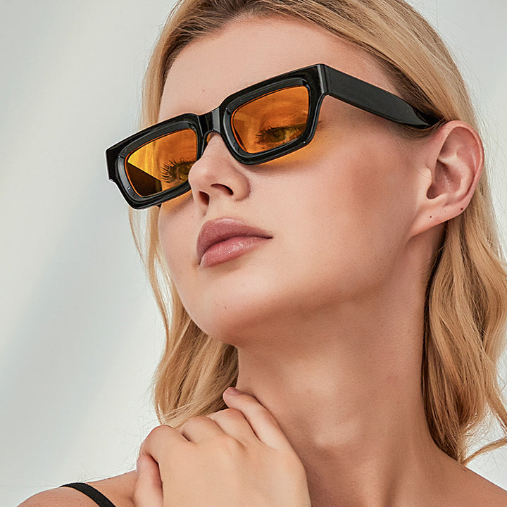 Women's trendy sunglasses with sturdy and transparent frame Stornfield